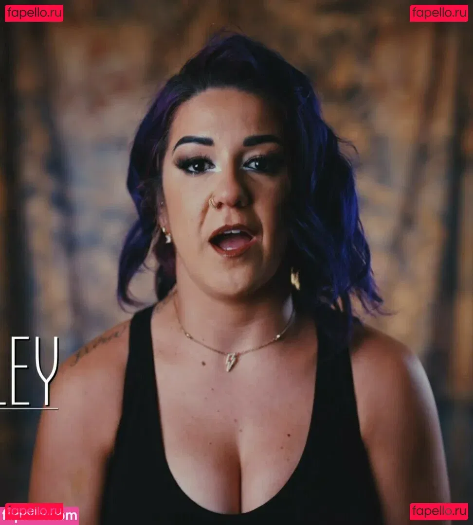 Bayley Onlyfans Photo Gallery 