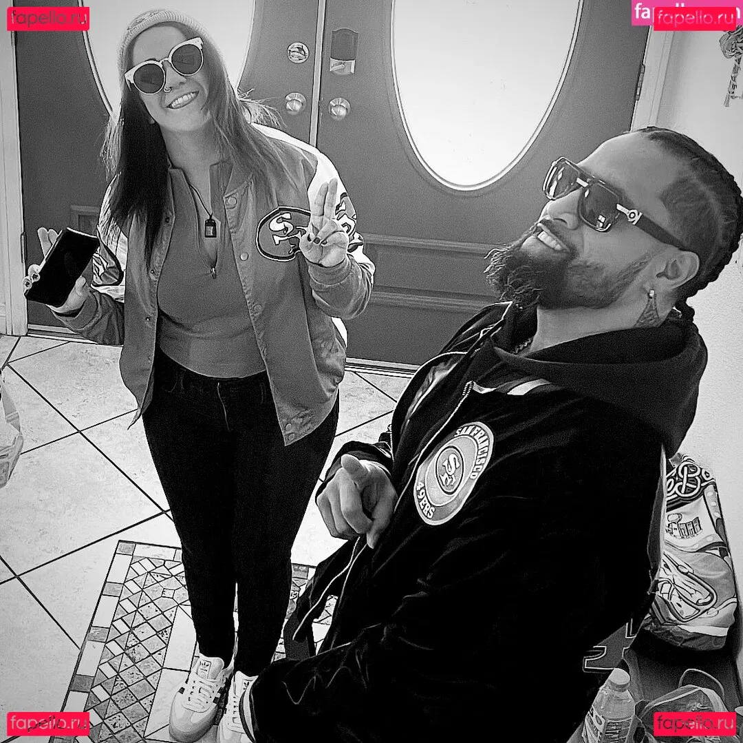 Bayley Onlyfans Photo Gallery 