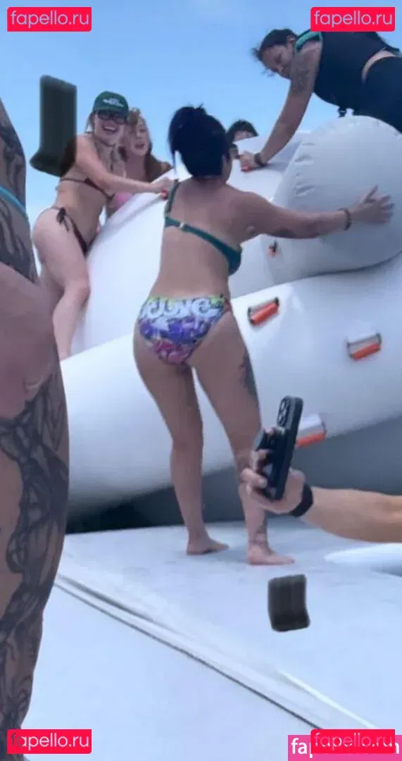 Bayley Onlyfans Photo Gallery 