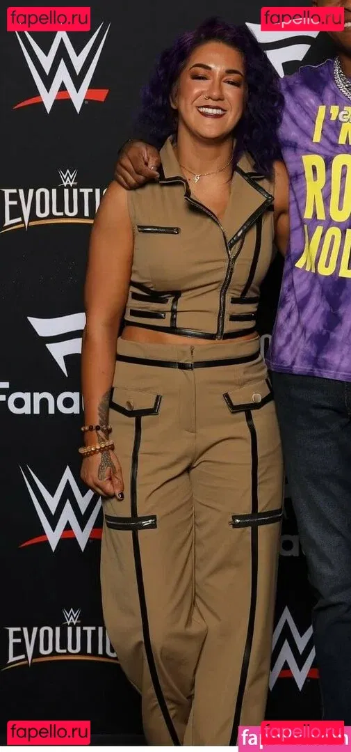 Bayley Onlyfans Photo Gallery 