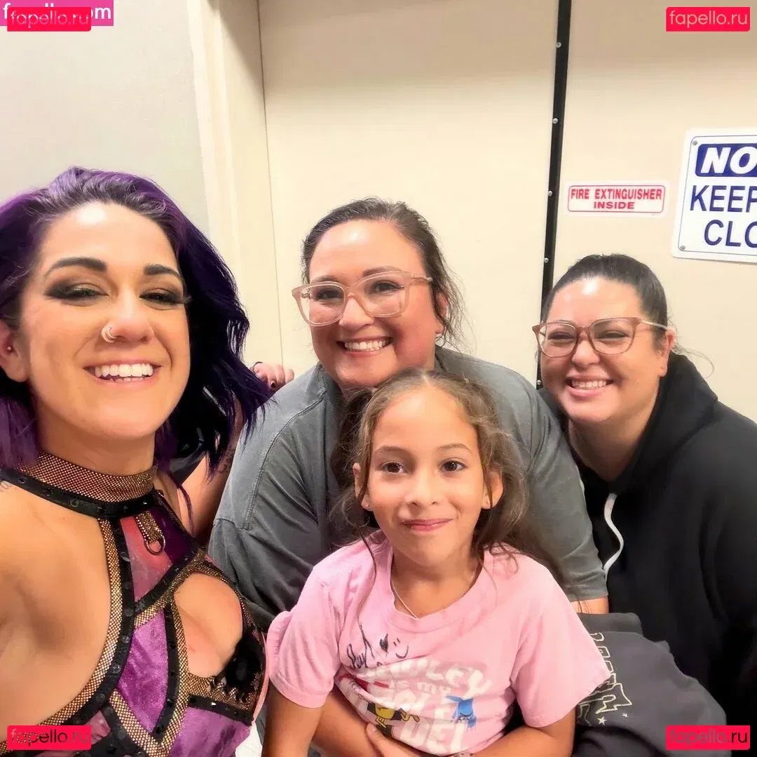 Bayley Onlyfans Photo Gallery 
