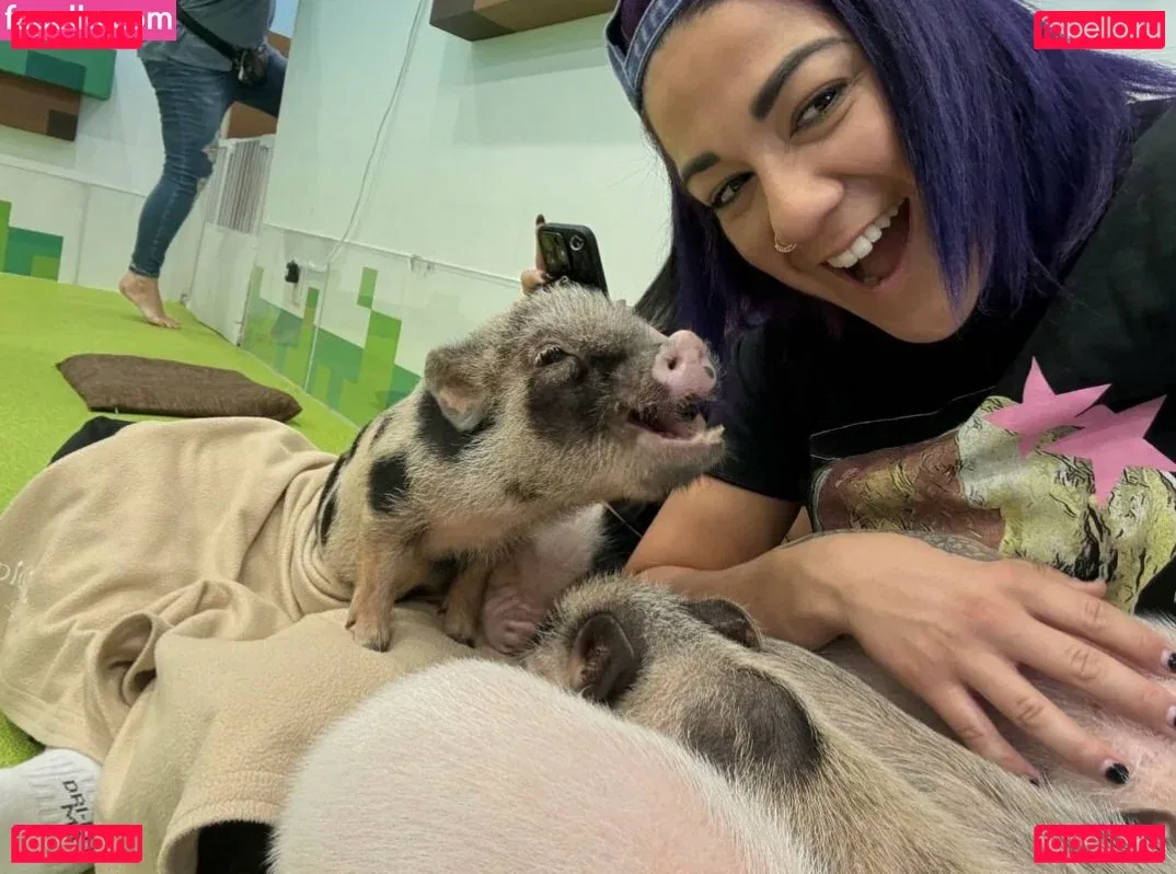 Bayley Onlyfans Photo Gallery 