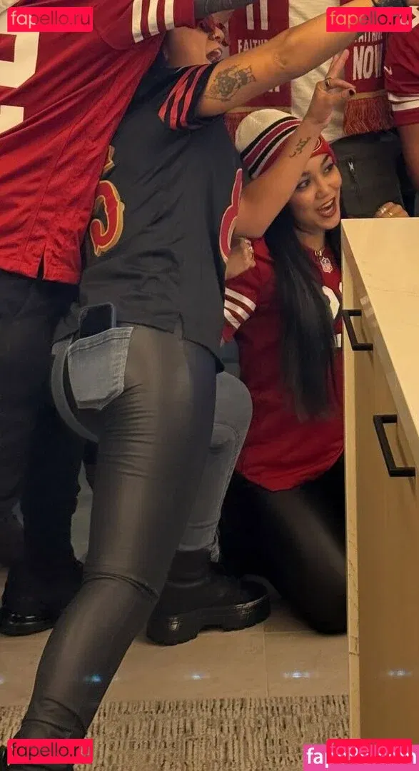 Bayley Onlyfans Photo Gallery 