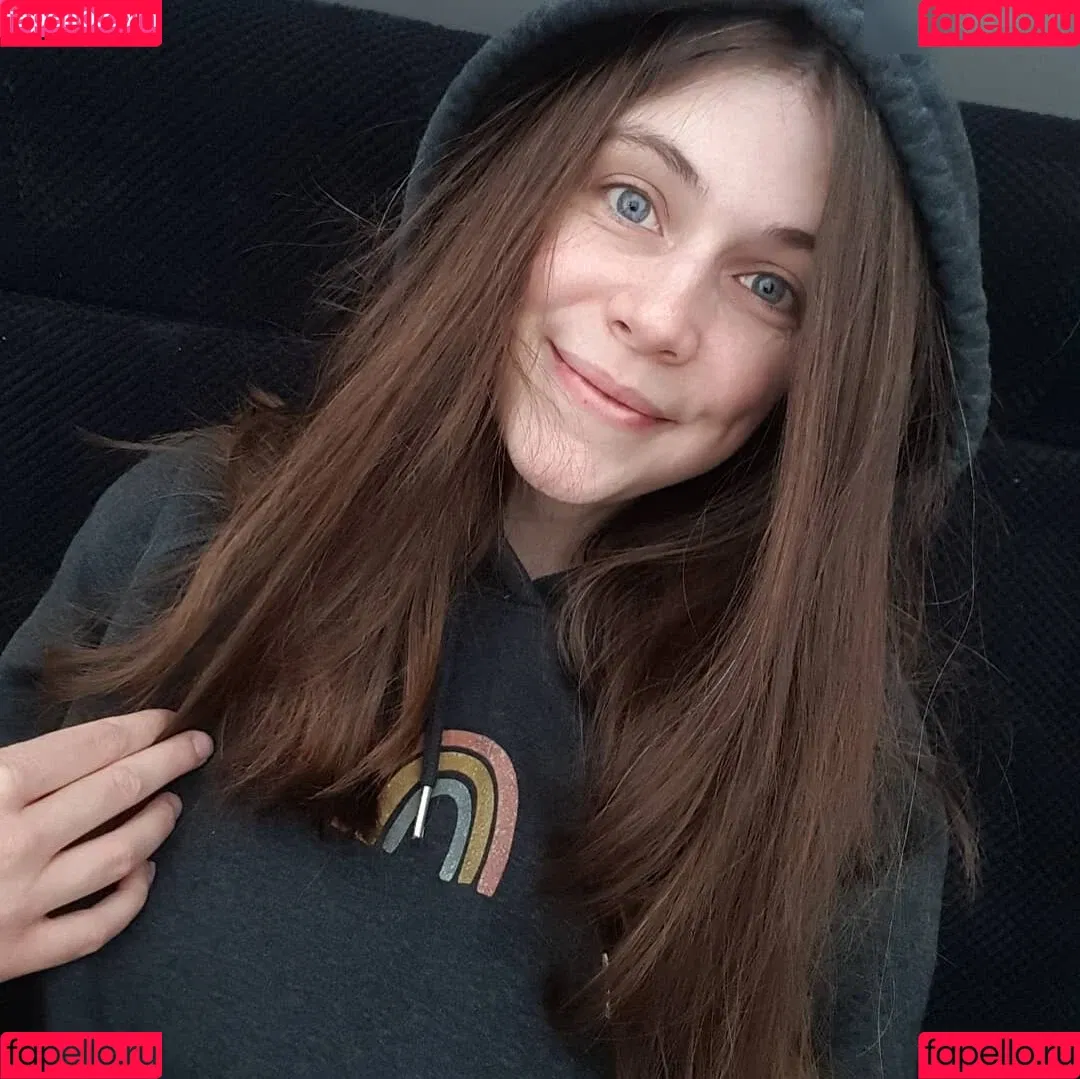 Dont Trust The Rabbit Onlyfans Photo Gallery 