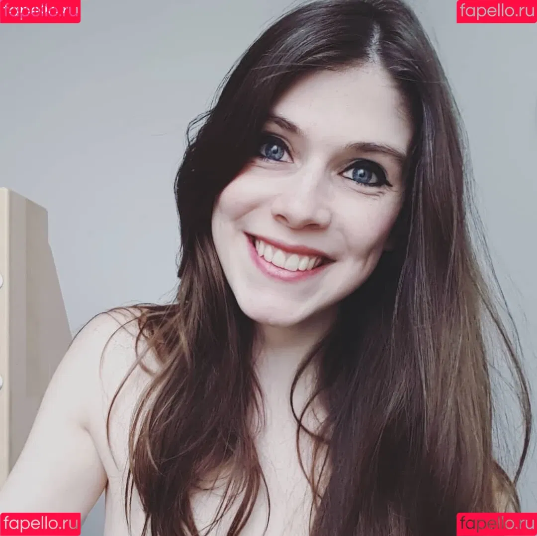 Dont Trust The Rabbit Onlyfans Photo Gallery 