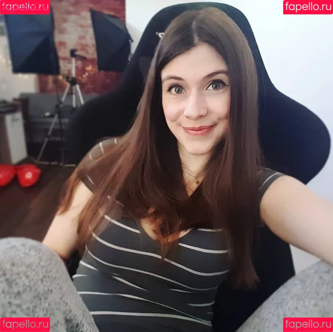 Dont Trust The Rabbit Onlyfans Photo Gallery 