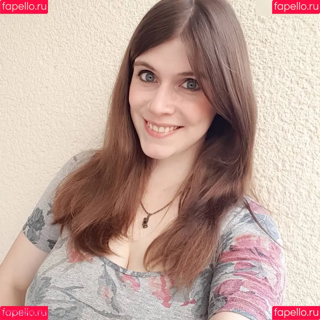 Dont Trust The Rabbit Onlyfans Photo Gallery 