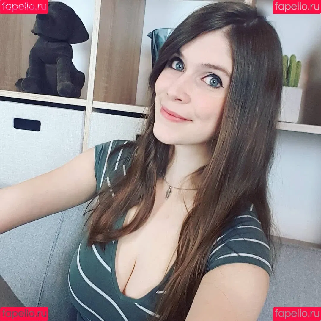 Dont Trust The Rabbit Onlyfans Photo Gallery 