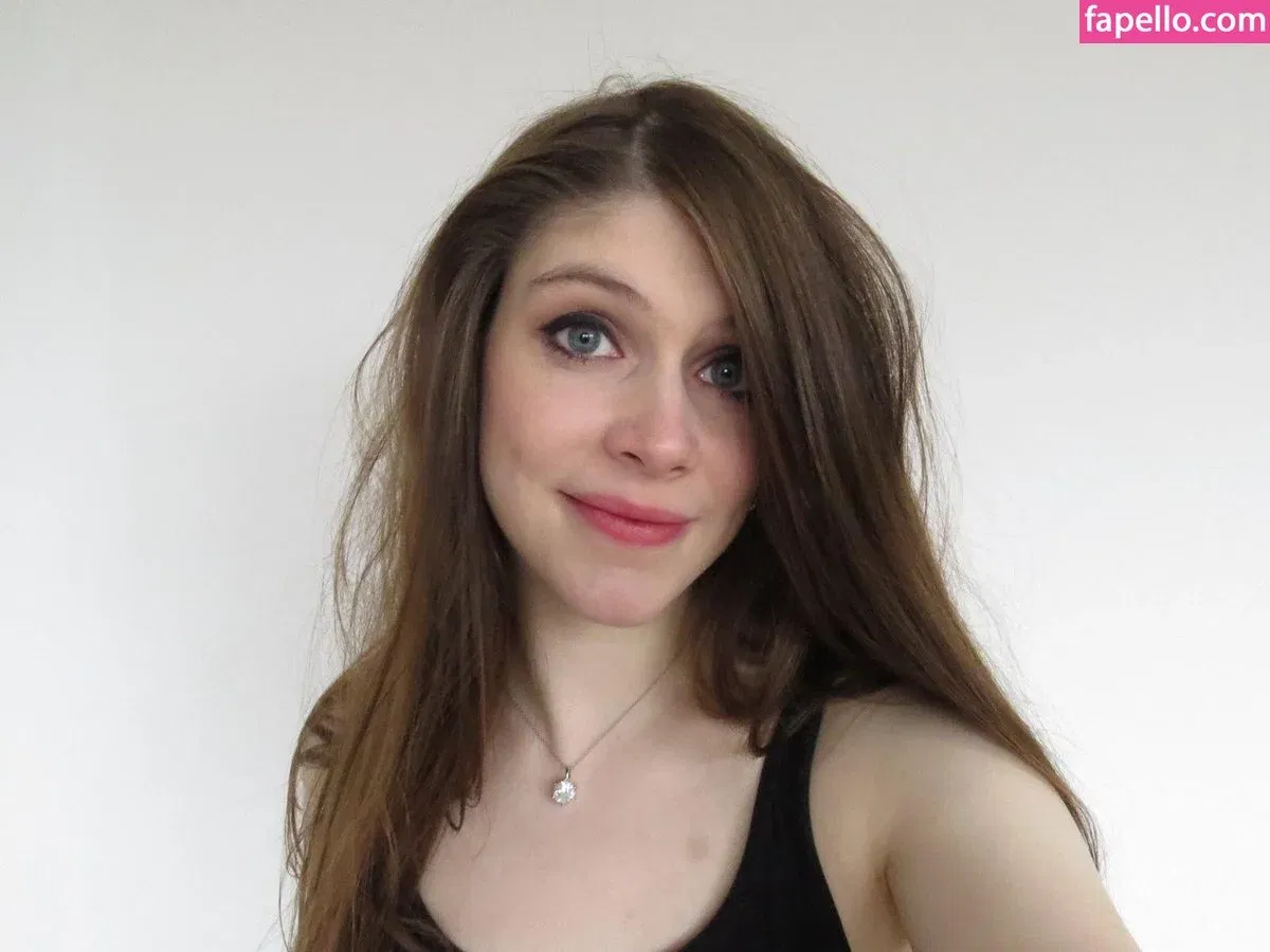 Dont Trust The Rabbit Onlyfans Photo Gallery 