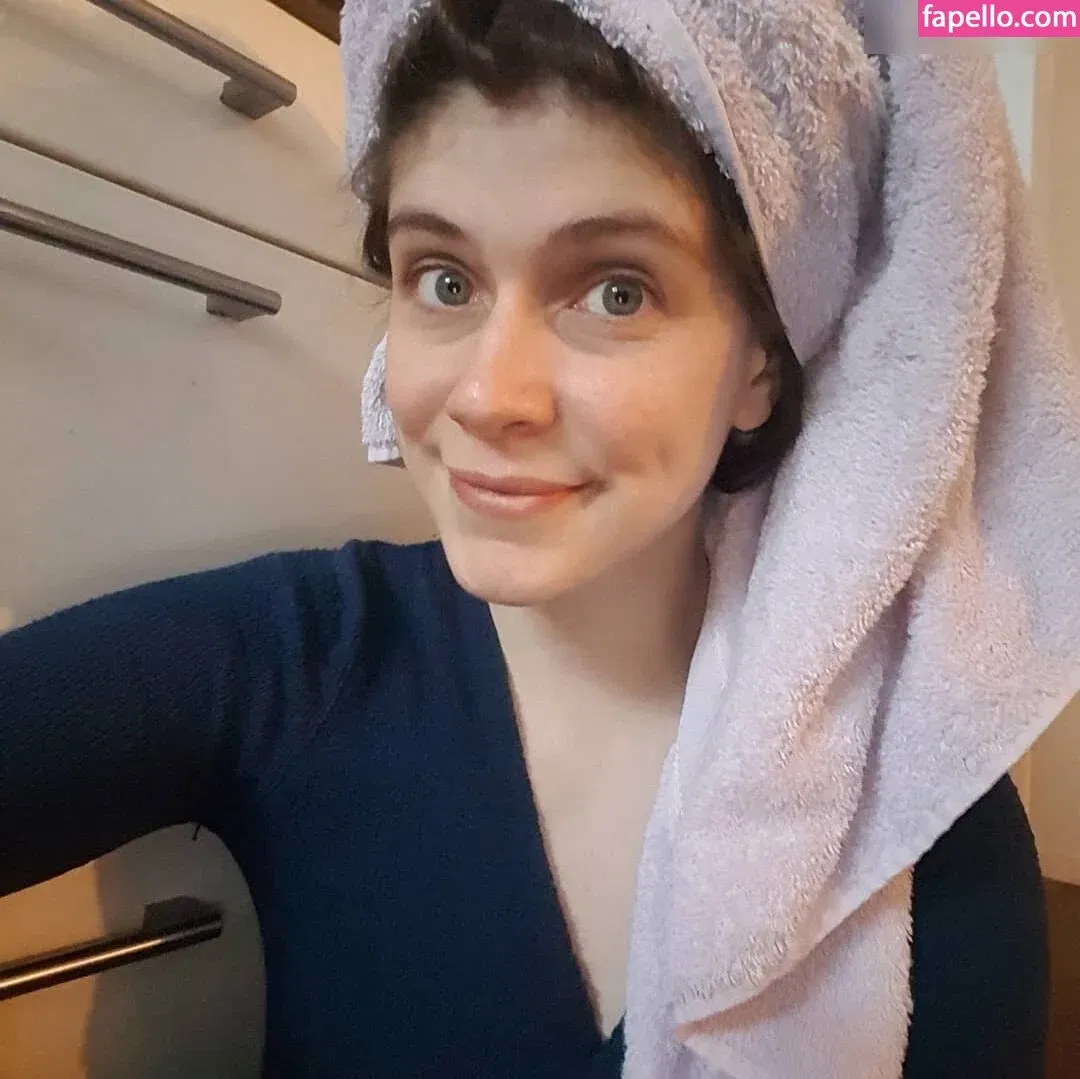 Dont Trust The Rabbit Onlyfans Photo Gallery 