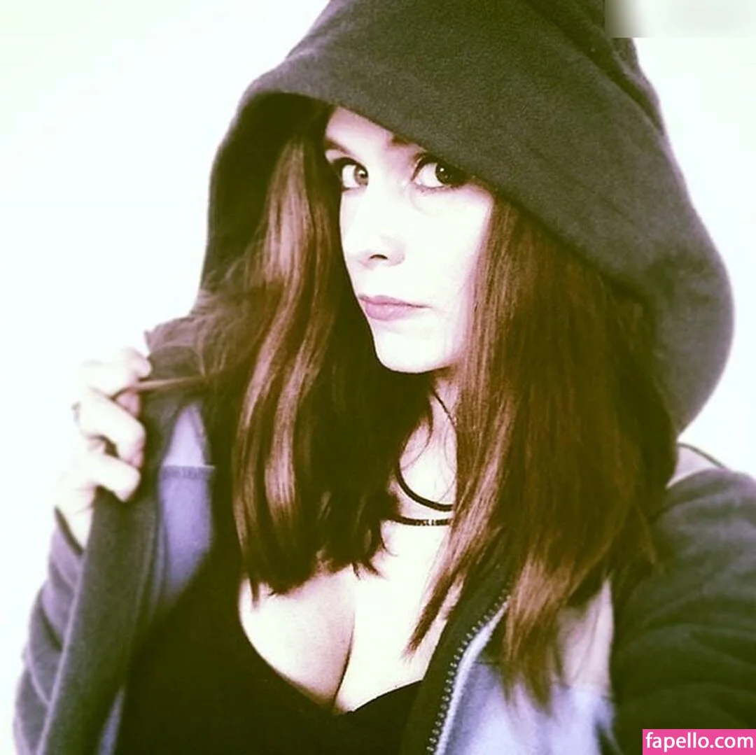 Dont Trust The Rabbit Onlyfans Photo Gallery 