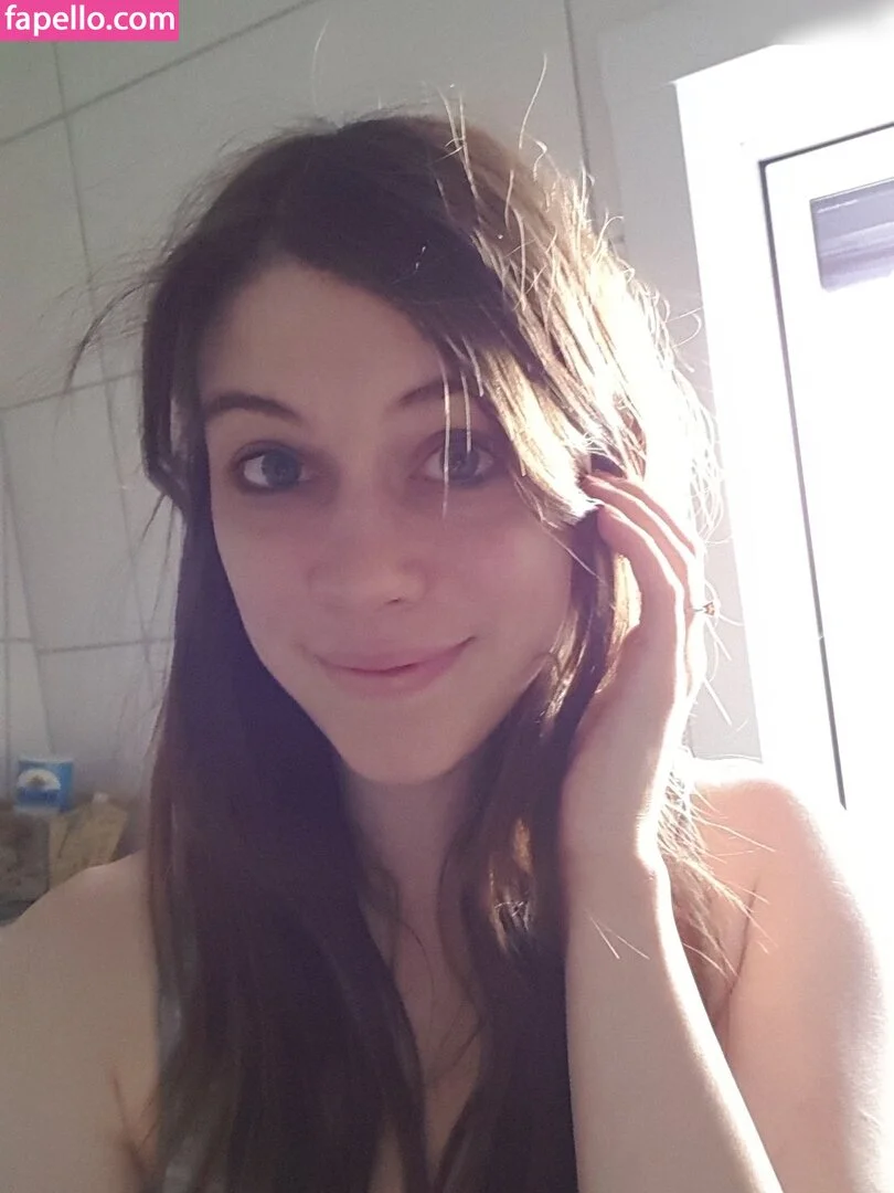 Dont Trust The Rabbit Onlyfans Photo Gallery 