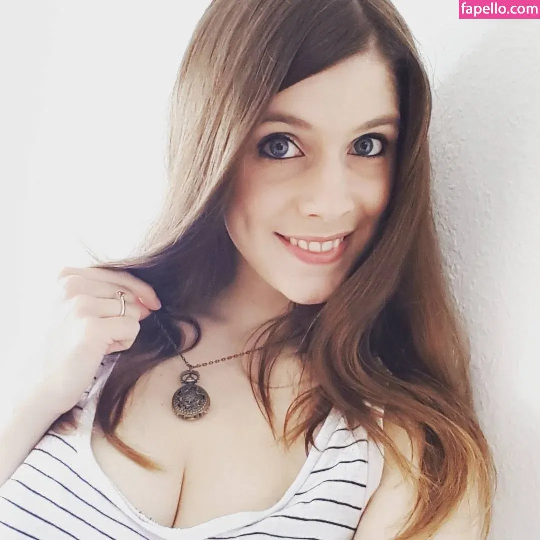 Dont Trust The Rabbit Onlyfans Photo Gallery 