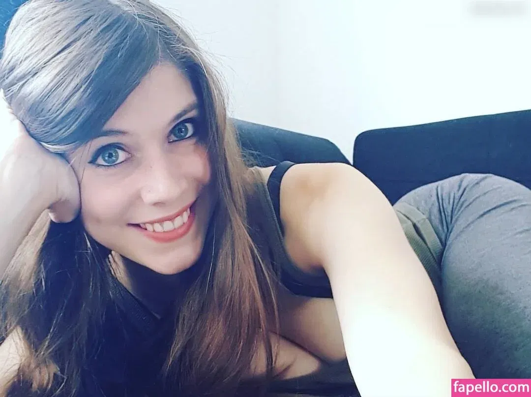 Dont Trust The Rabbit Onlyfans Photo Gallery 