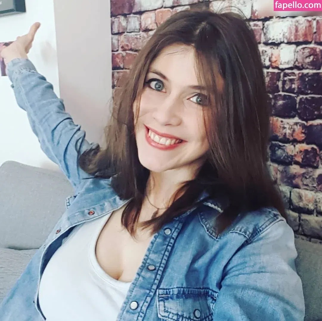 Dont Trust The Rabbit Onlyfans Photo Gallery 