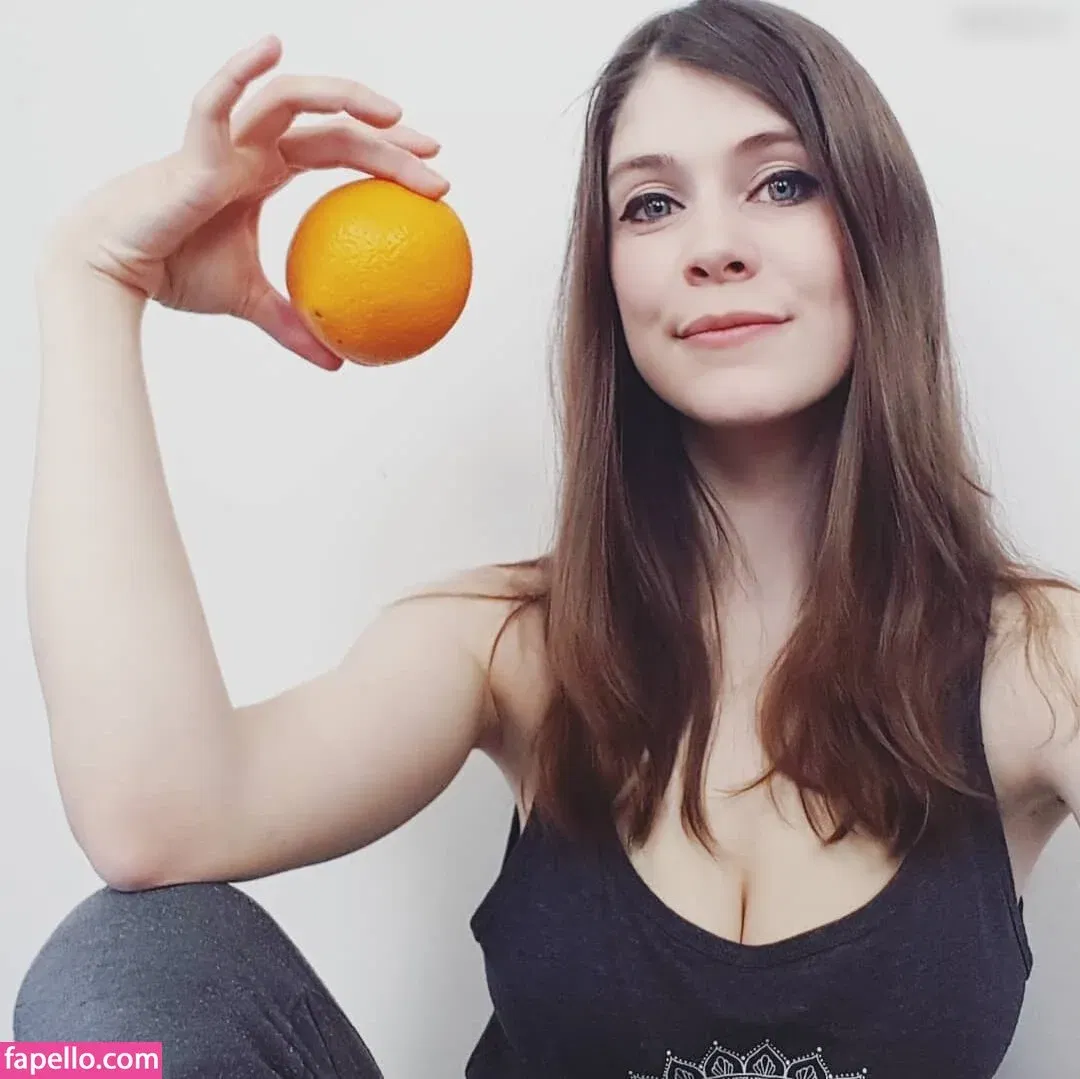 Dont Trust The Rabbit Onlyfans Photo Gallery 