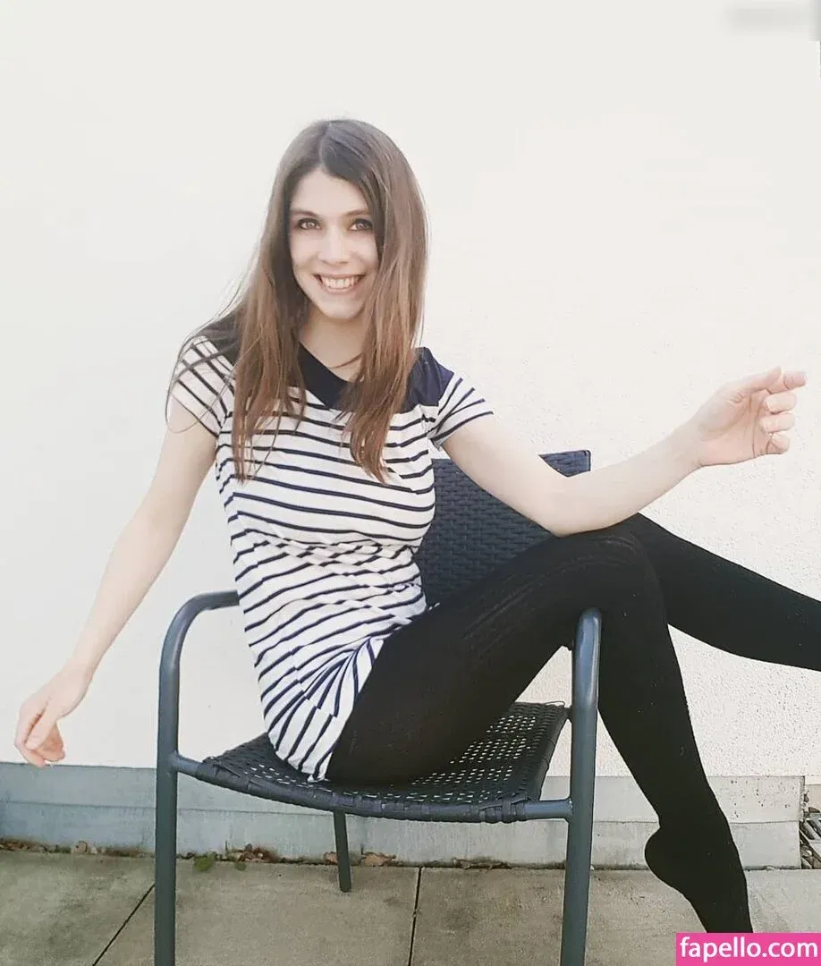 Dont Trust The Rabbit Onlyfans Photo Gallery 