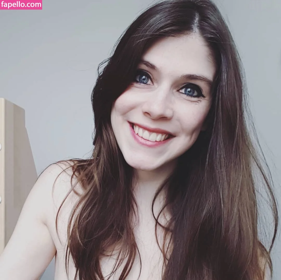 Dont Trust The Rabbit Onlyfans Photo Gallery 