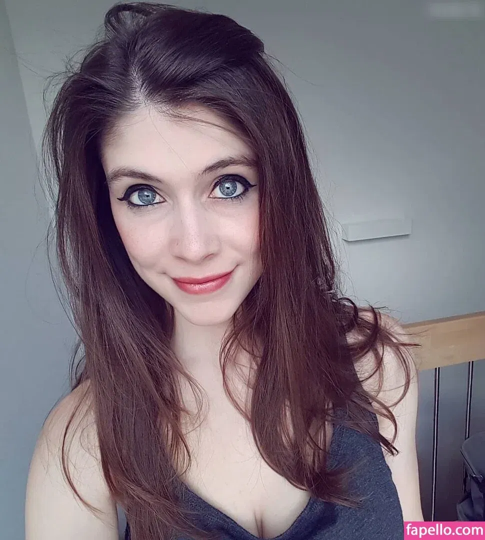 Dont Trust The Rabbit Onlyfans Photo Gallery 