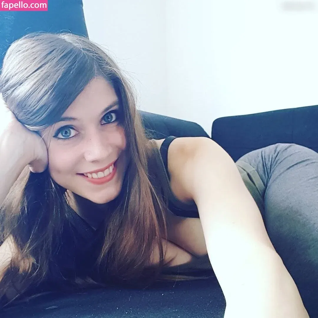 Dont Trust The Rabbit Onlyfans Photo Gallery 