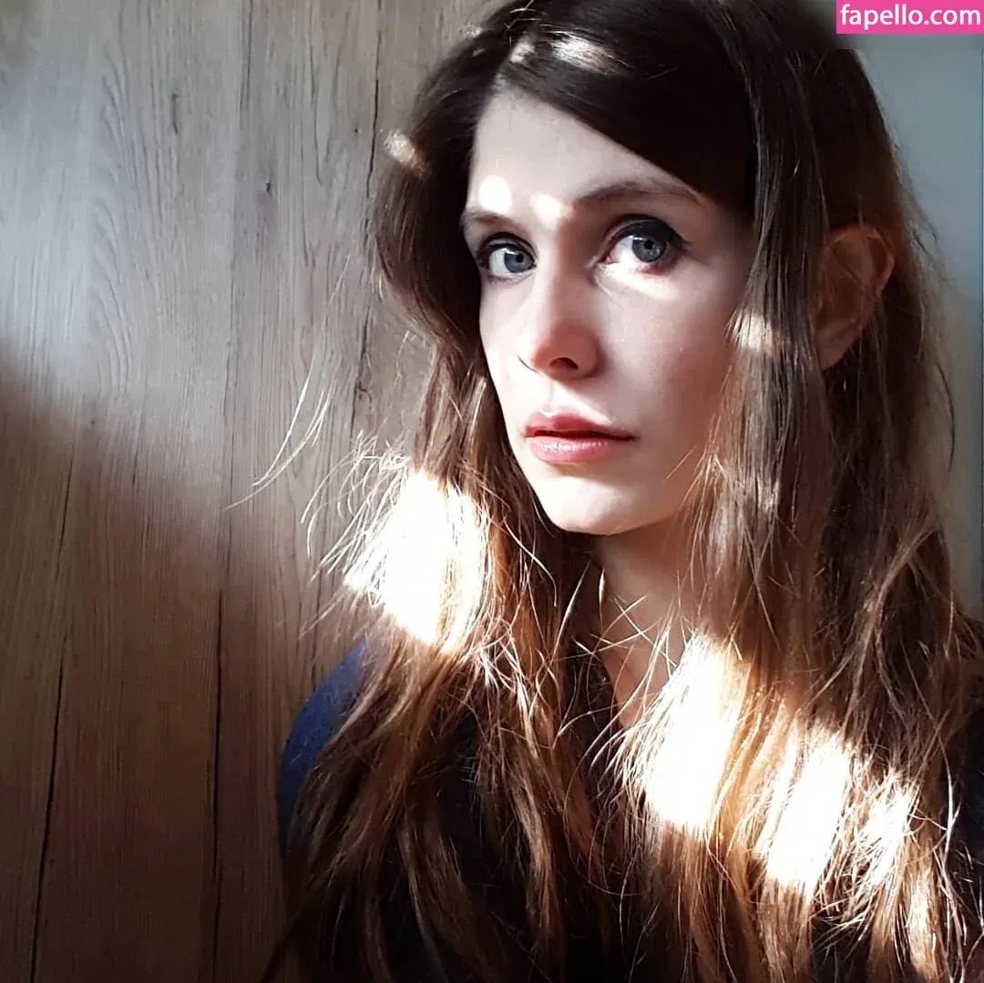 Dont Trust The Rabbit Onlyfans Photo Gallery 