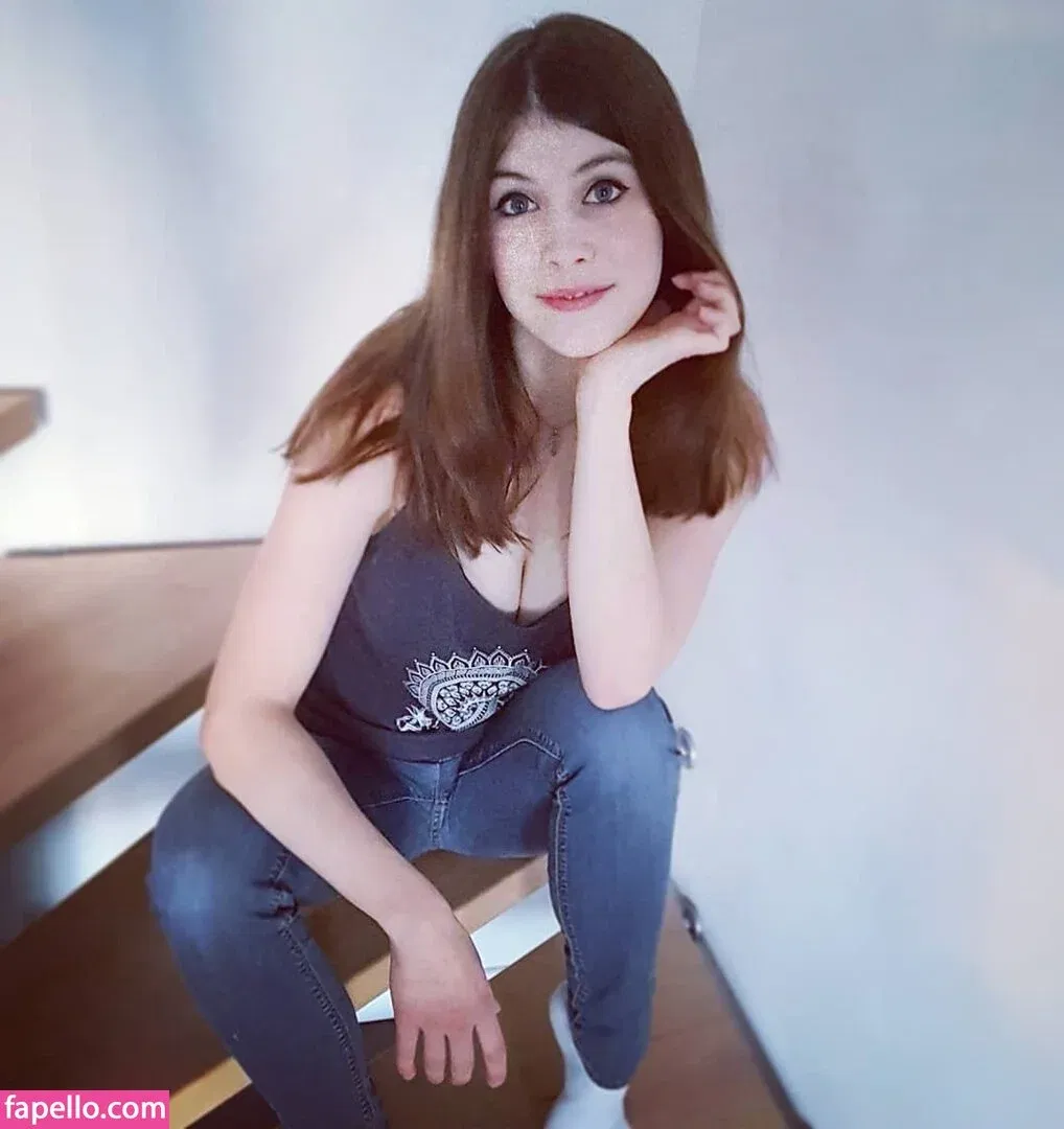 Dont Trust The Rabbit Onlyfans Photo Gallery 