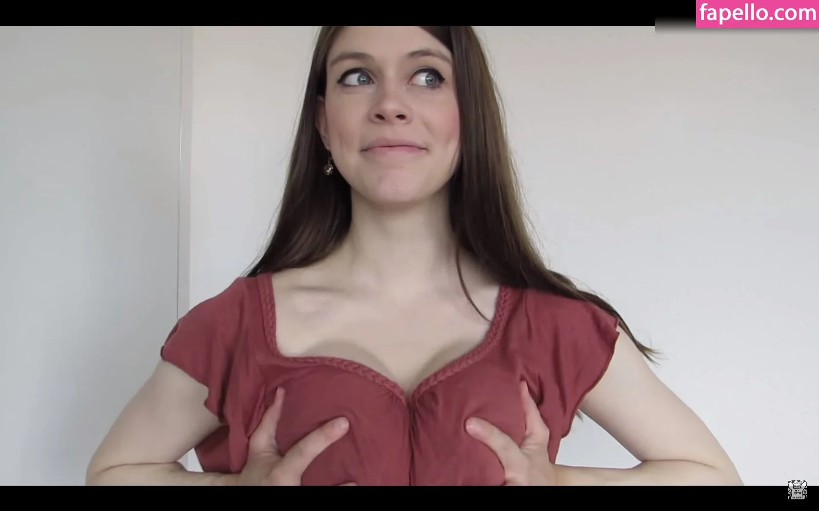 Dont Trust The Rabbit Onlyfans Photo Gallery 