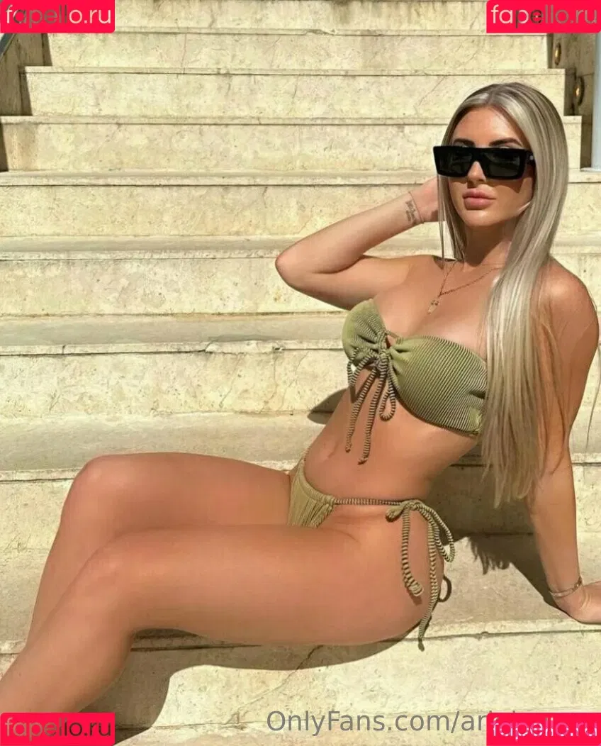arielmurrr Onlyfans Photo Gallery 