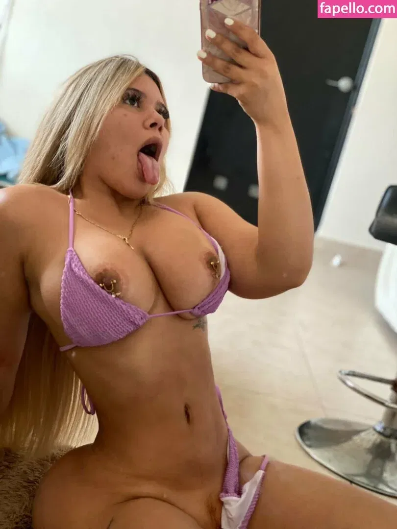 Desiree Gonzalez Onlyfans Photo Gallery 