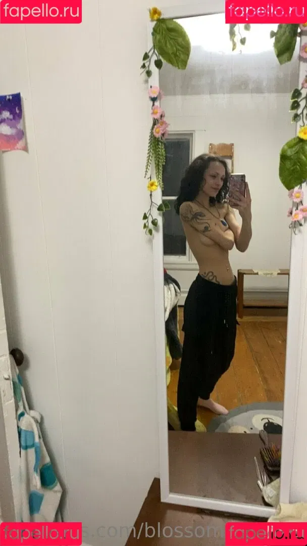 blossoming.vixen Onlyfans Photo Gallery 
