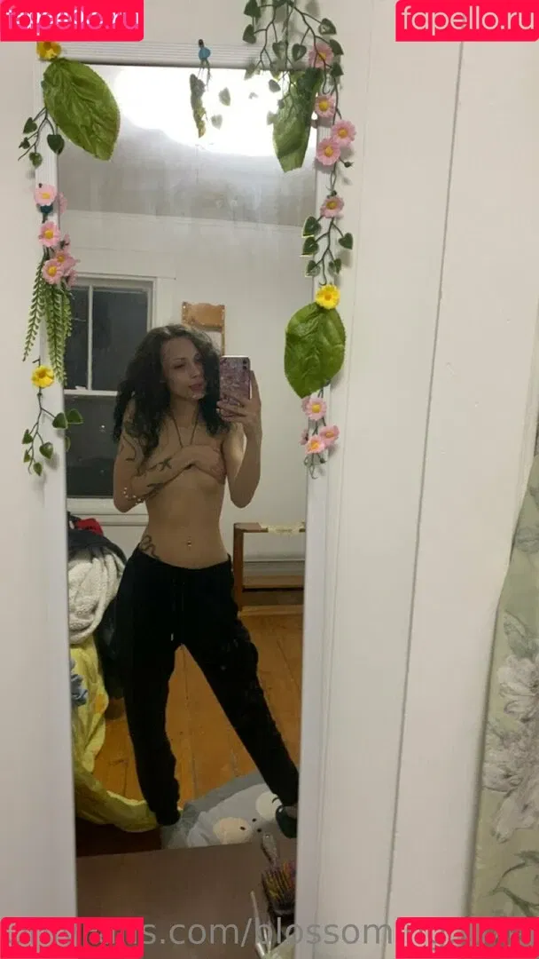 blossoming.vixen Onlyfans Photo Gallery 