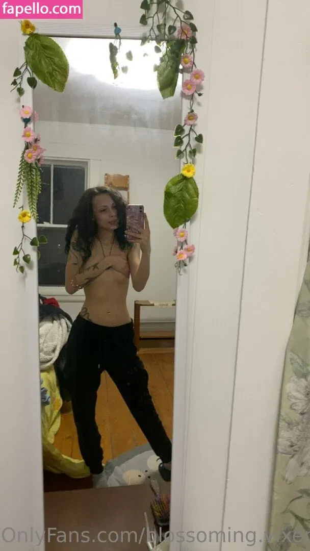 blossoming.vixen Onlyfans Photo Gallery 
