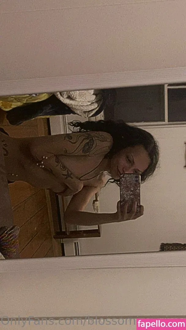 blossoming.vixen Onlyfans Photo Gallery 