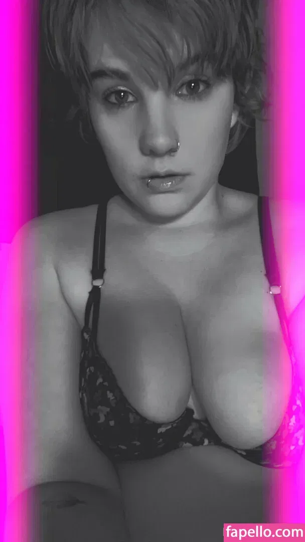 heyitsivyanne Onlyfans Photo Gallery 