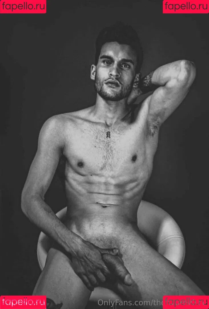 thonygreyfree Onlyfans Photo Gallery 