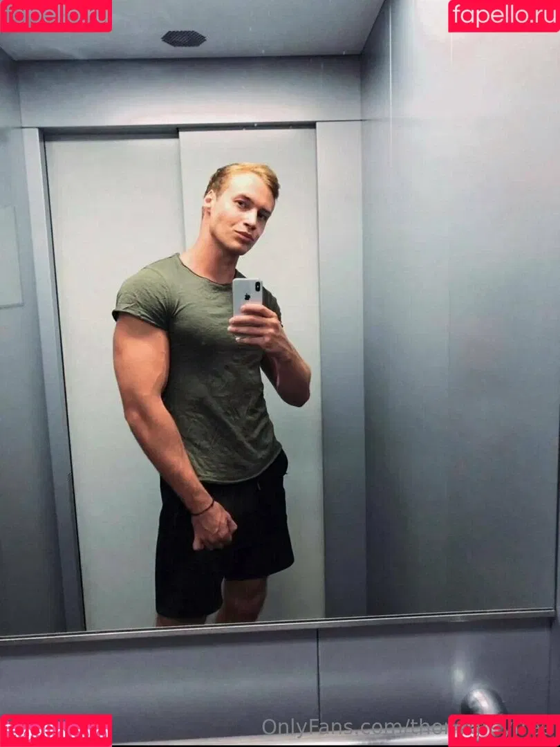 thonygreyfree Onlyfans Photo Gallery 