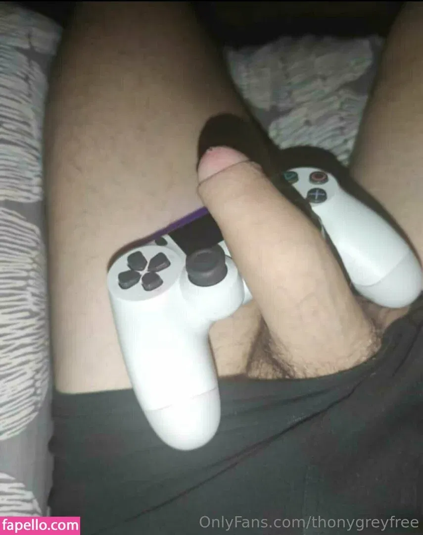 thonygreyfree Onlyfans Photo Gallery 