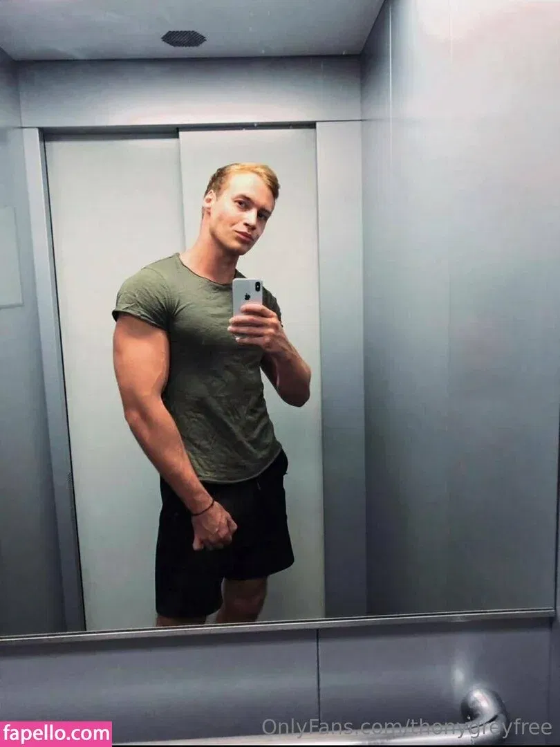 thonygreyfree Onlyfans Photo Gallery 
