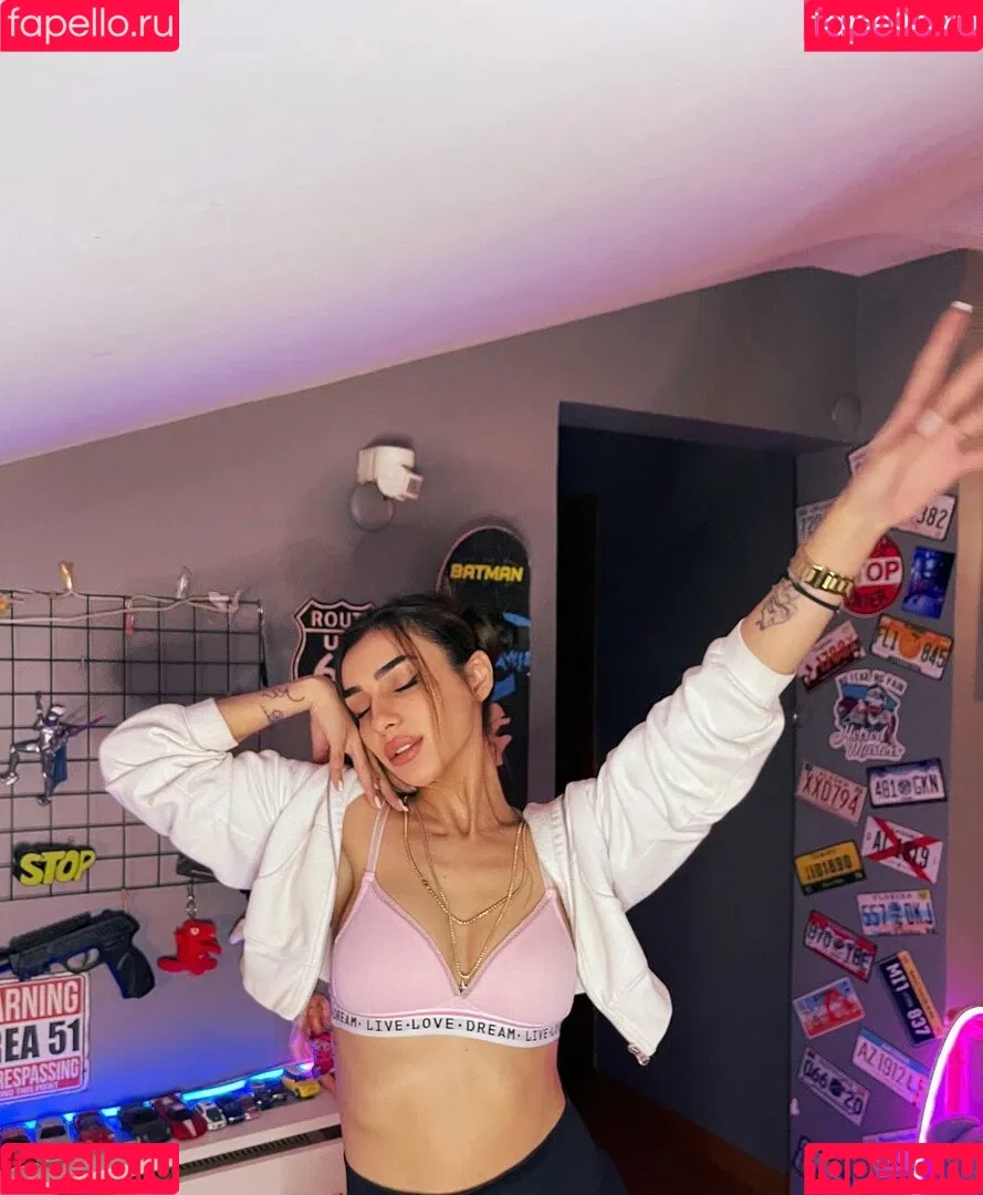 Kübra Miranda Çamlıbel Onlyfans Photo Gallery 