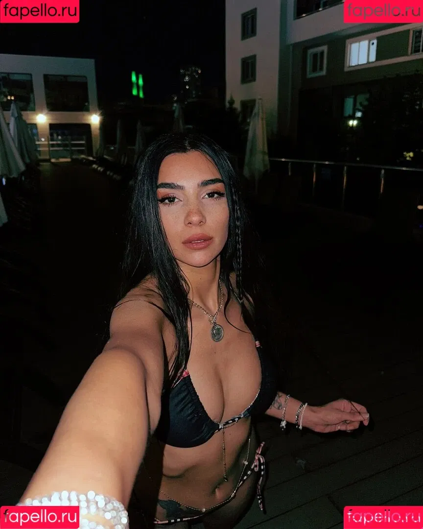Kübra Miranda Çamlıbel Onlyfans Photo Gallery 