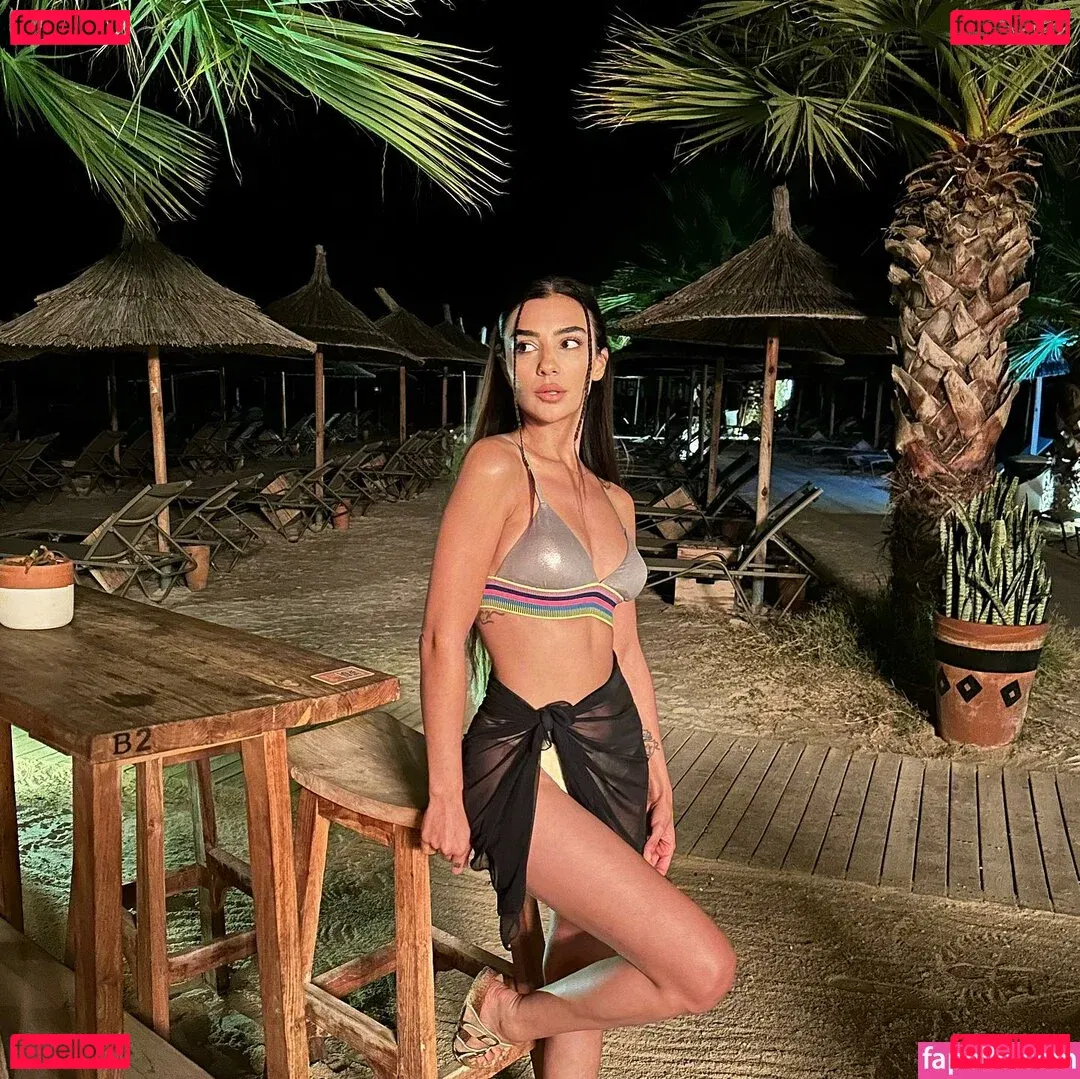 Kübra Miranda Çamlıbel Onlyfans Photo Gallery 