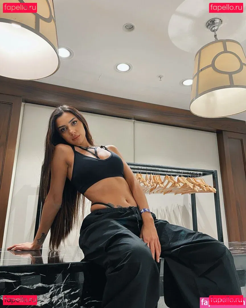 Kübra Miranda Çamlıbel Onlyfans Photo Gallery 