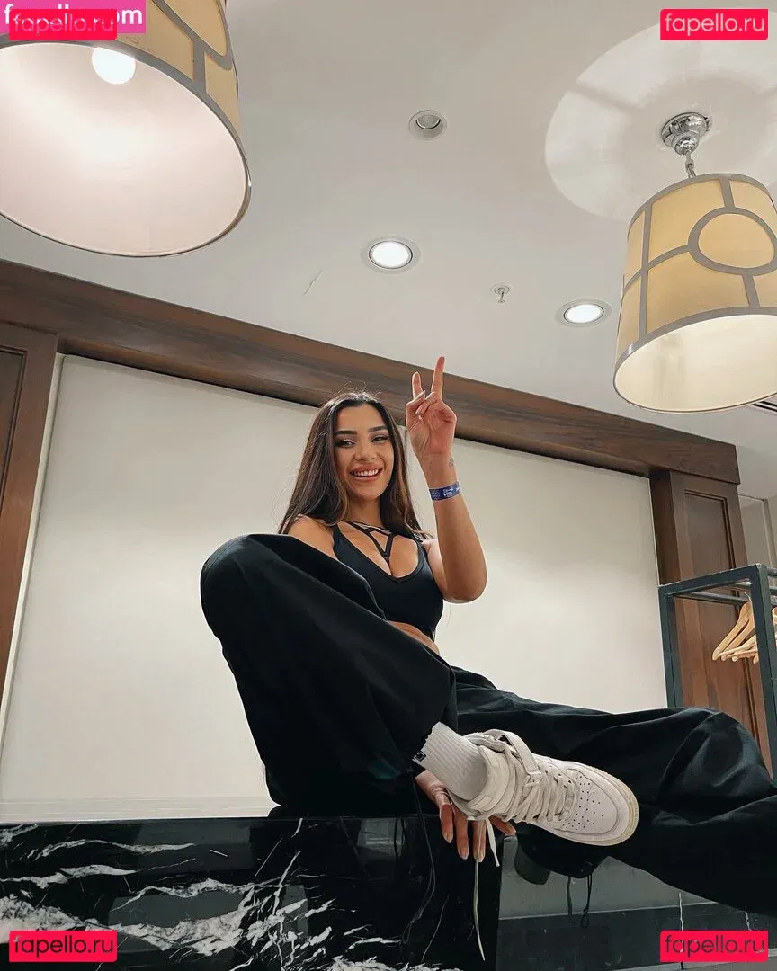 Kübra Miranda Çamlıbel Onlyfans Photo Gallery 