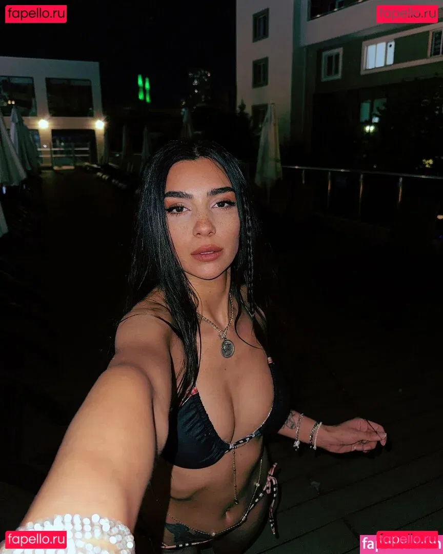 Kübra Miranda Çamlıbel Onlyfans Photo Gallery 