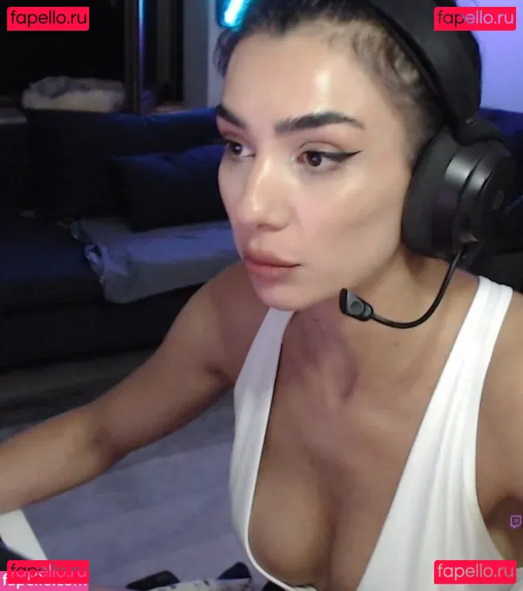 Kübra Miranda Çamlıbel Onlyfans Photo Gallery 