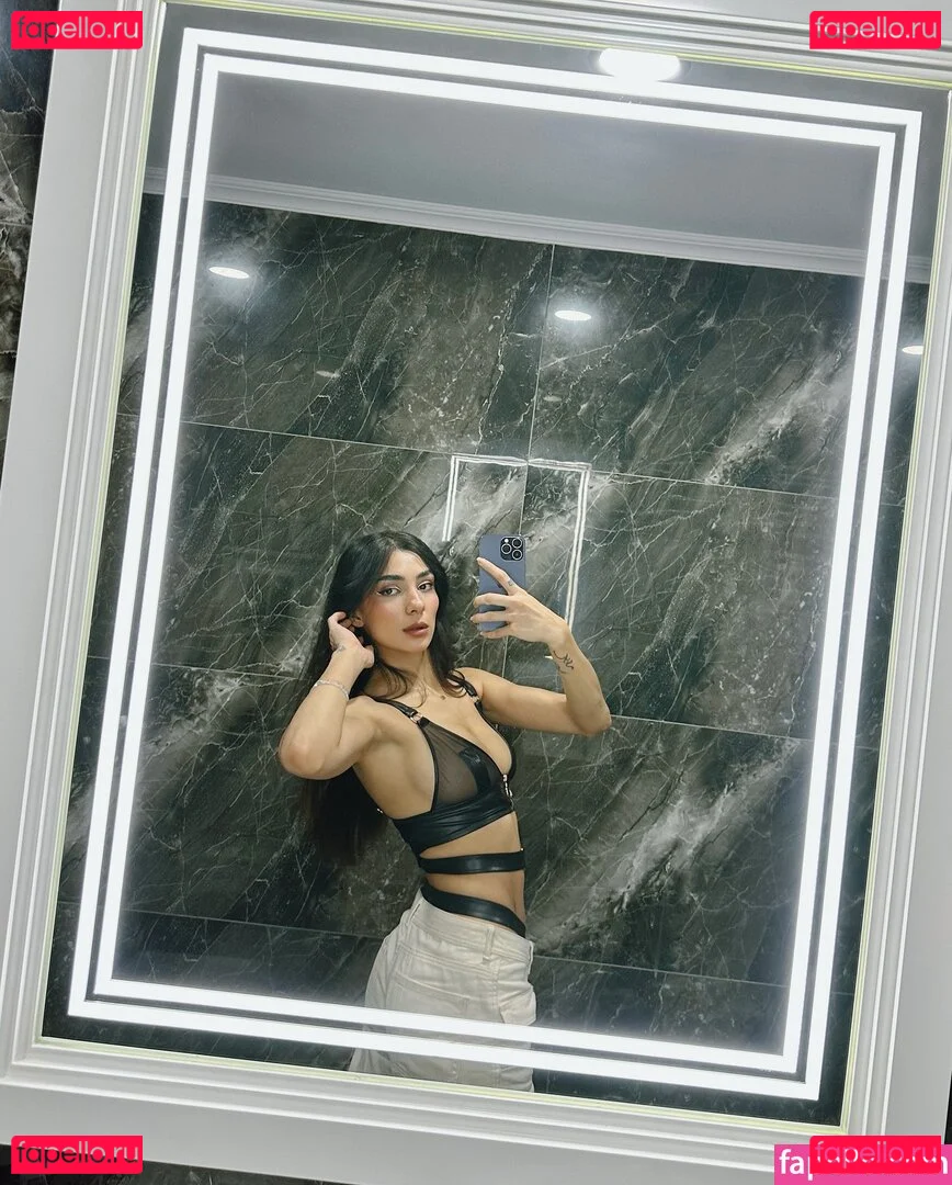 Kübra Miranda Çamlıbel Onlyfans Photo Gallery 