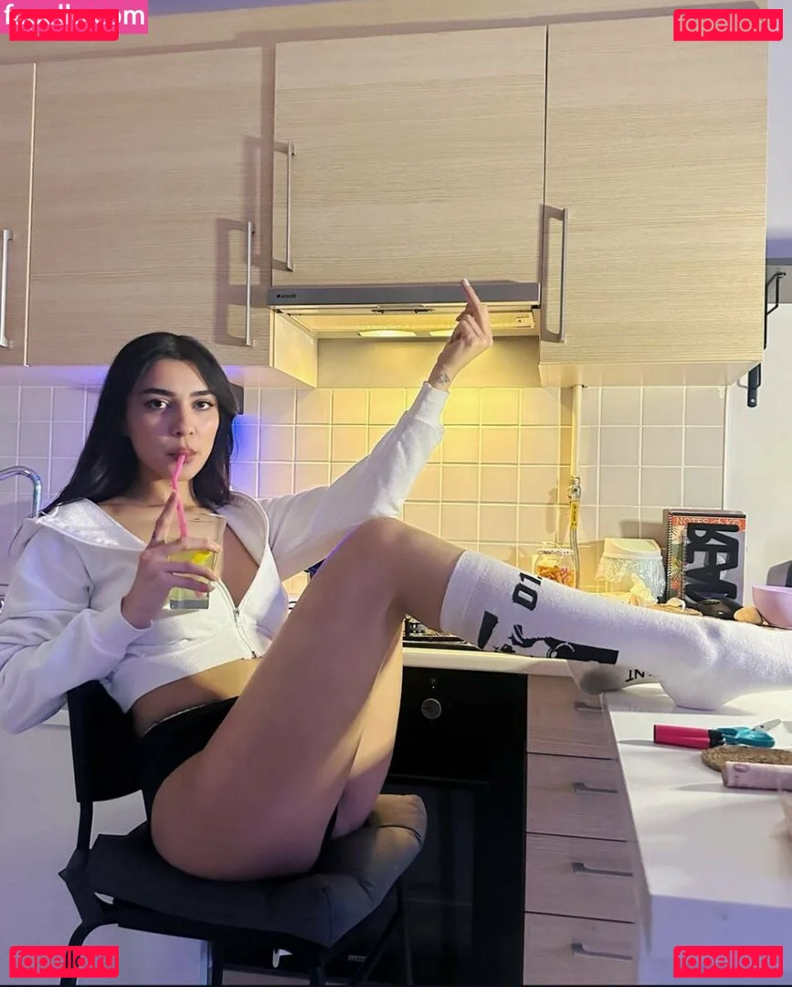 Kübra Miranda Çamlıbel Onlyfans Photo Gallery 