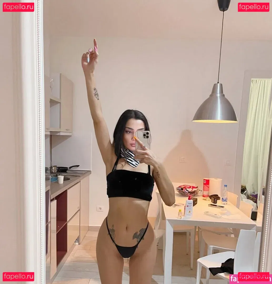 Kübra Miranda Çamlıbel Onlyfans Photo Gallery 