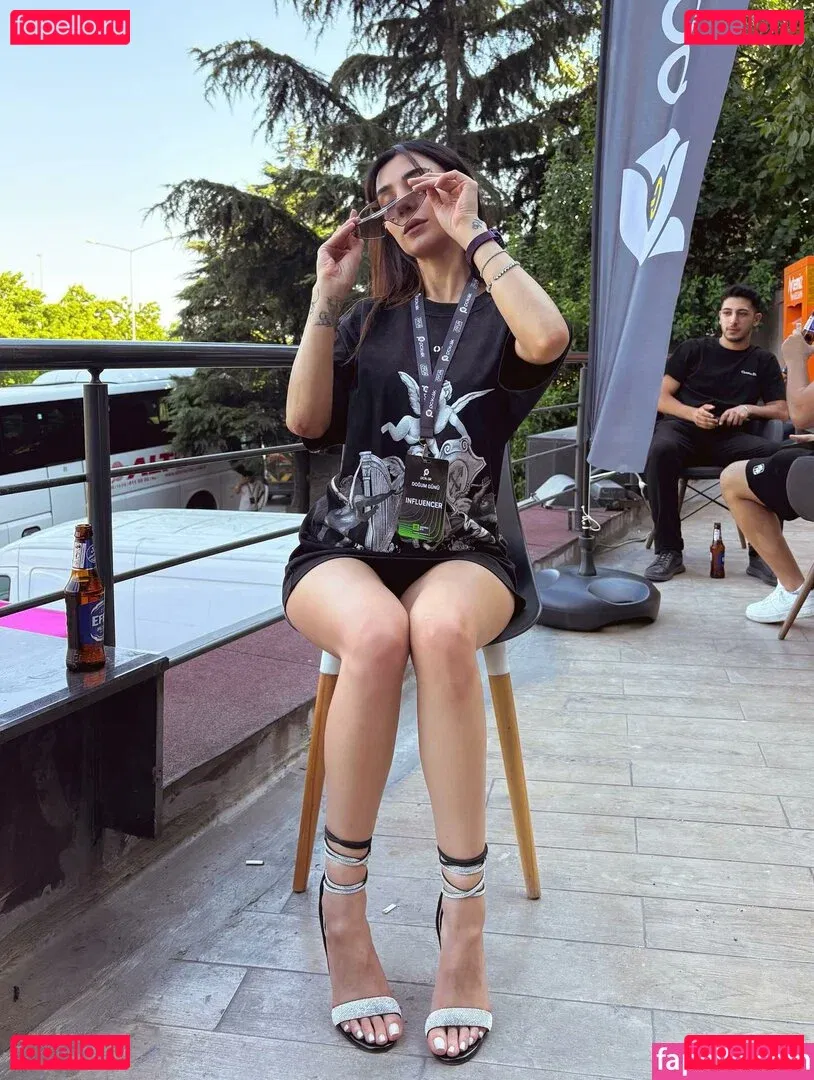 Kübra Miranda Çamlıbel Onlyfans Photo Gallery 