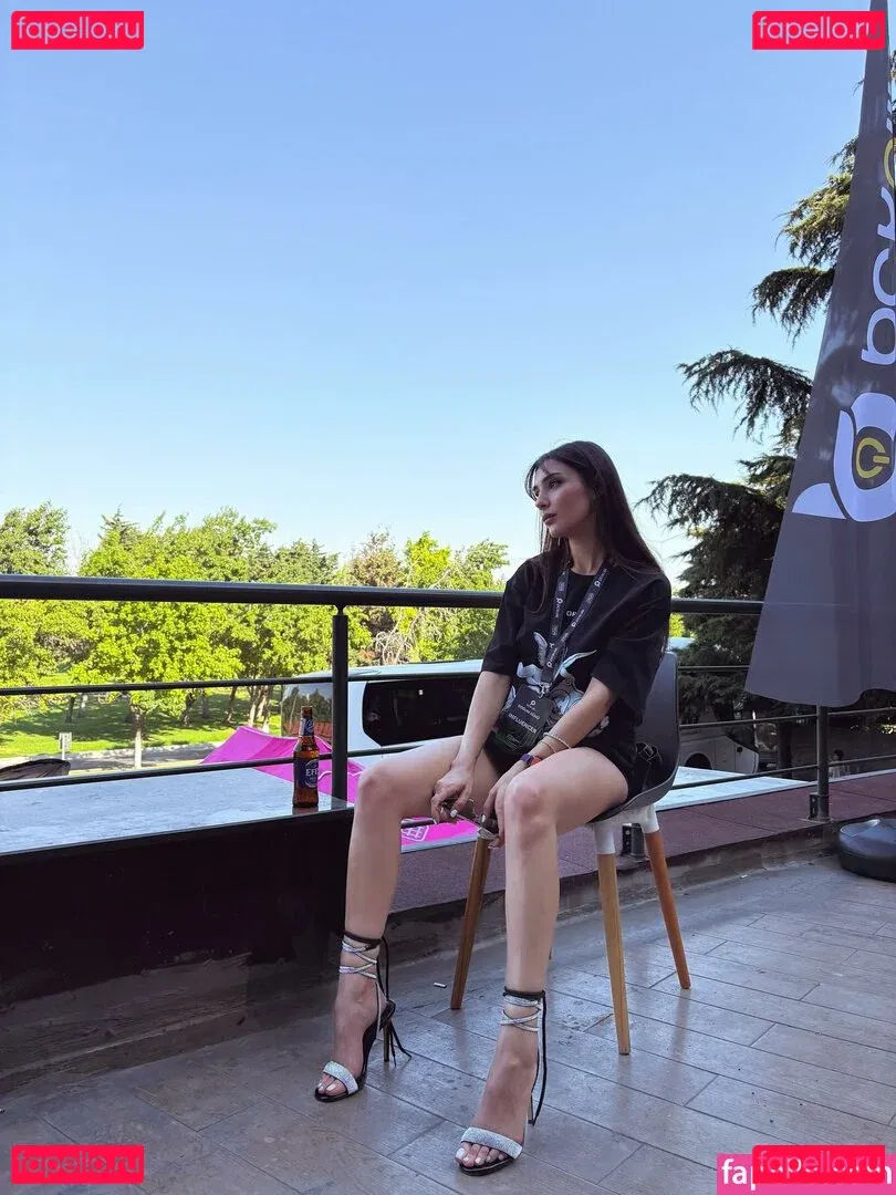 Kübra Miranda Çamlıbel Onlyfans Photo Gallery 